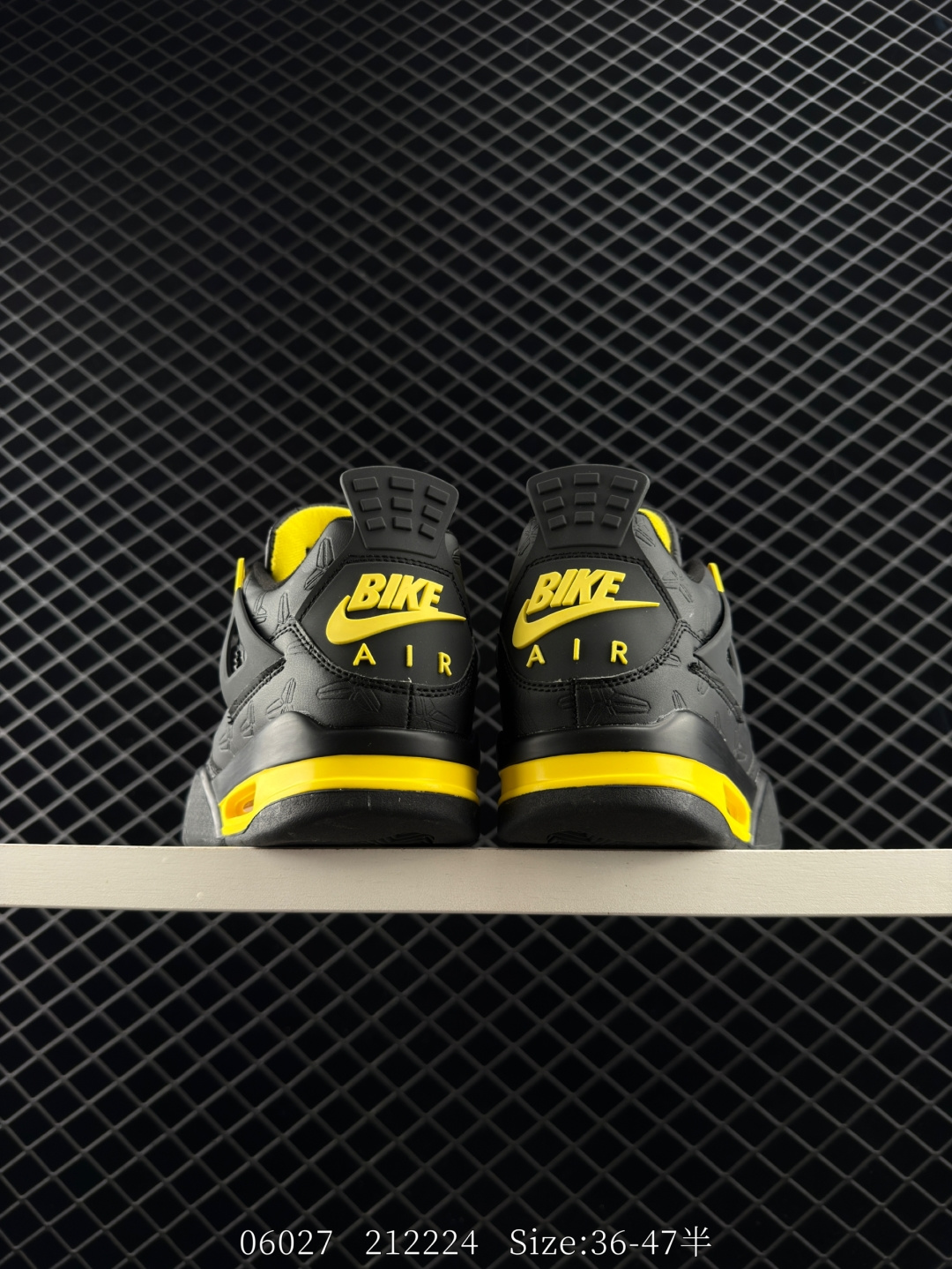 Nike Air Jordan 4 Retro